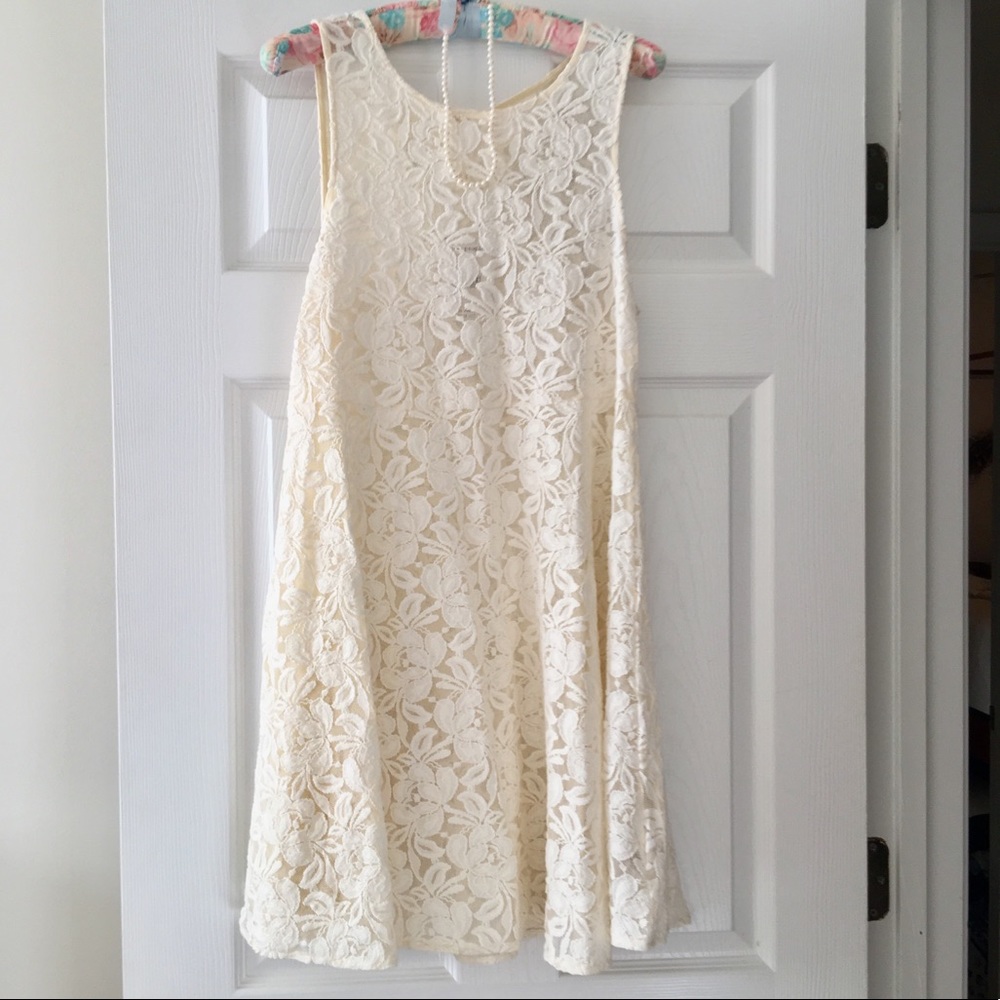 Creamy lace Free People swing dress 👗 SALE!!🌹